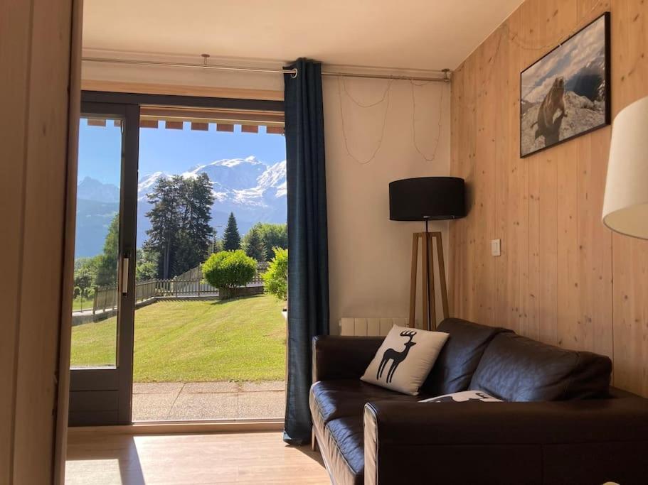Апартаменты La Marmotte: Vue Mont Blanc, Terrasse, Parking Комблу Экстерьер фото