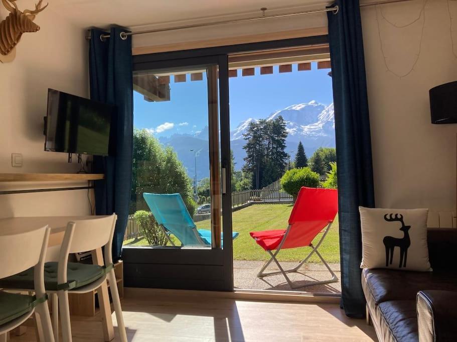 Апартаменты La Marmotte: Vue Mont Blanc, Terrasse, Parking Комблу Экстерьер фото