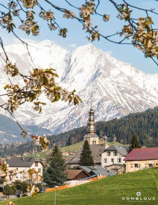 Апартаменты La Marmotte: Vue Mont Blanc, Terrasse, Parking Комблу Экстерьер фото