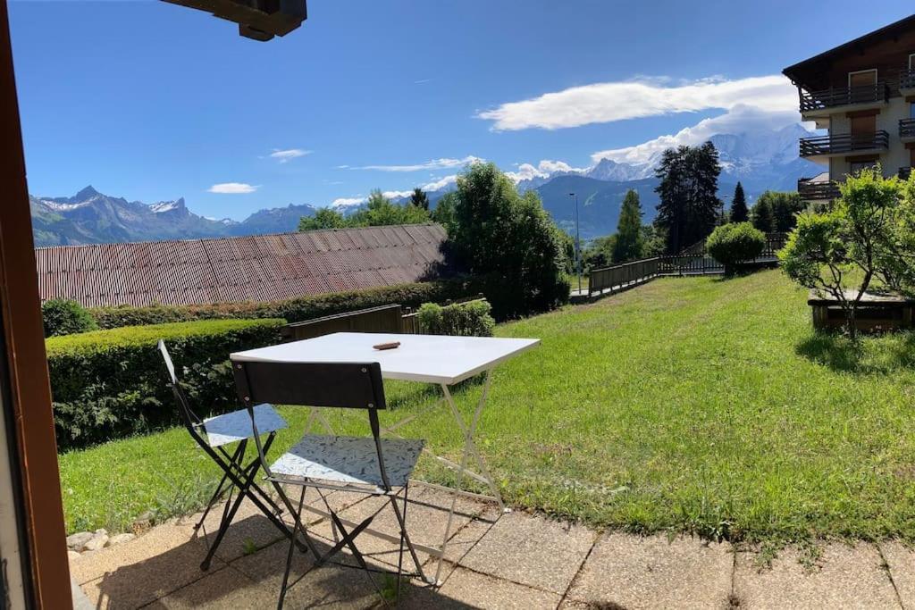 Апартаменты La Marmotte: Vue Mont Blanc, Terrasse, Parking Комблу Экстерьер фото