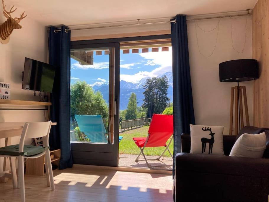 Апартаменты La Marmotte: Vue Mont Blanc, Terrasse, Parking Комблу Экстерьер фото